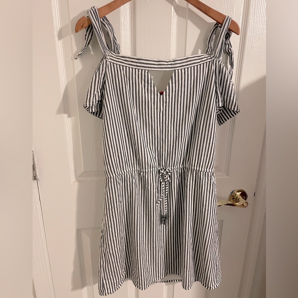 GUESS Striped Dress Black & White Off-Shoulder - L